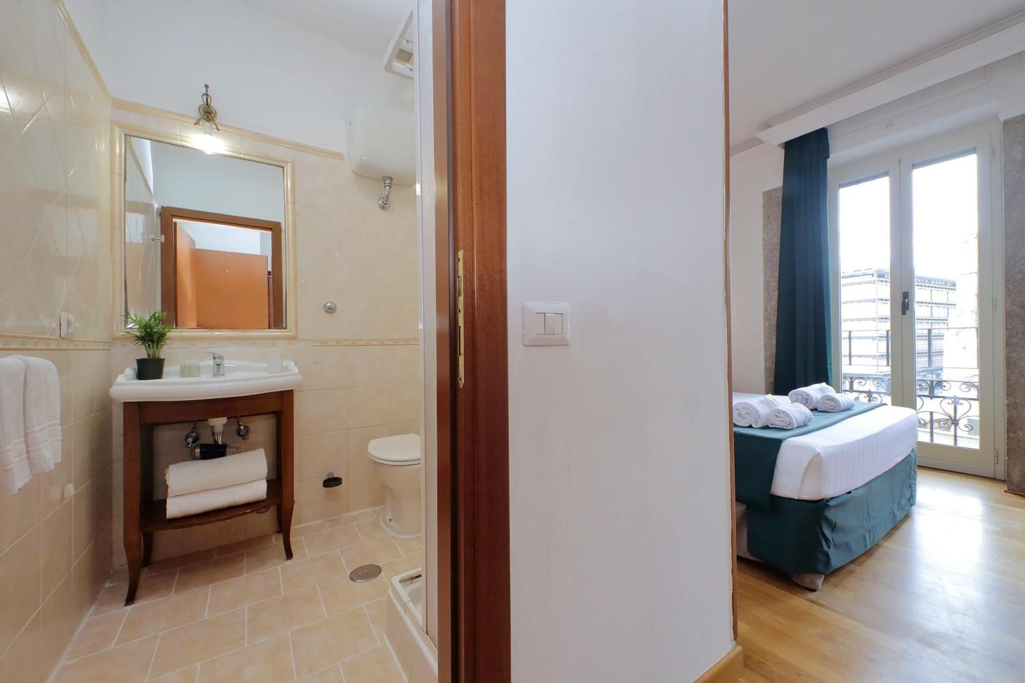 Romulus Rooms Exterior photo